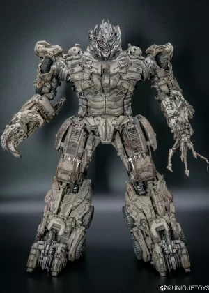 Unique Toys UT R-05 Desperado (Battle Damaged Version) - Magic